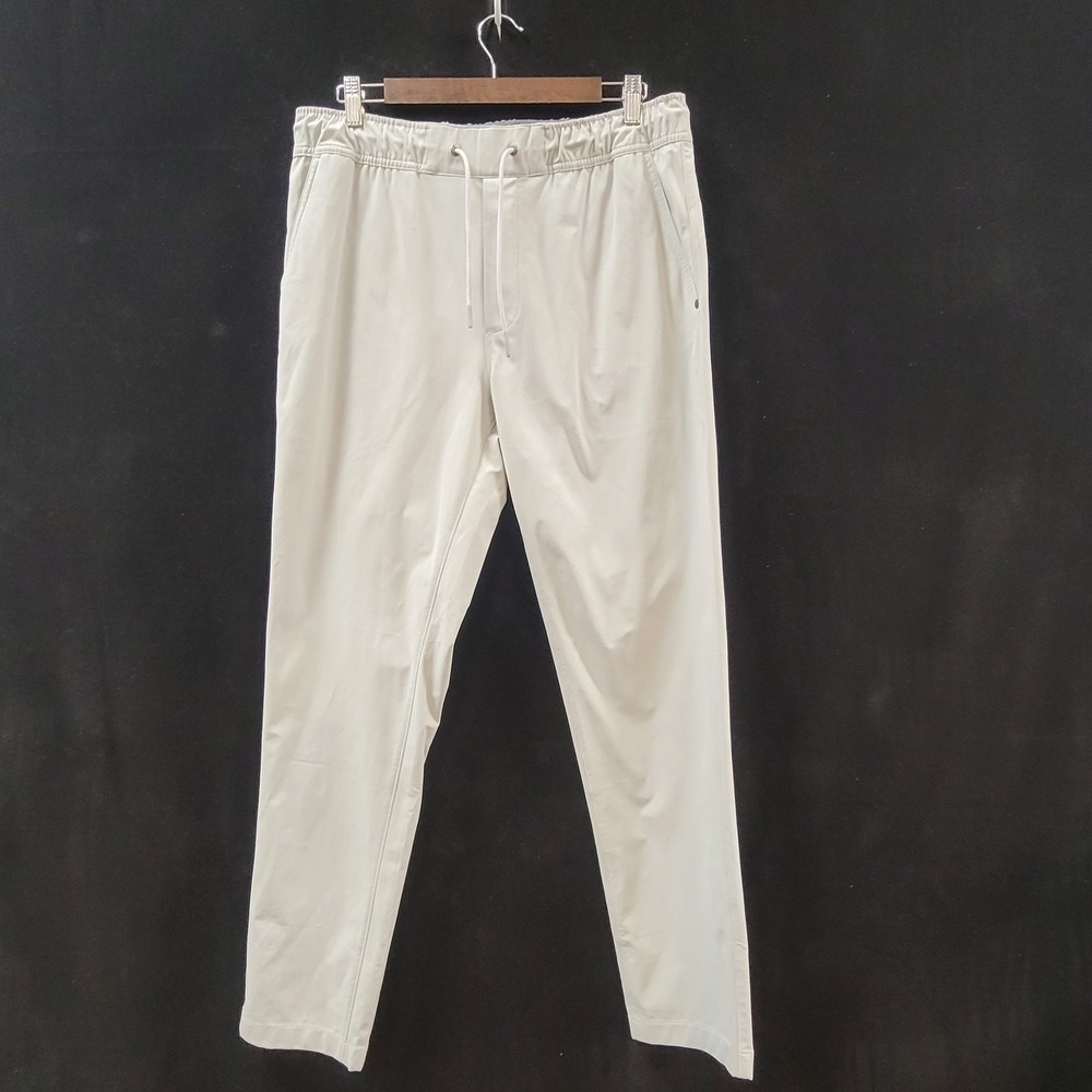 Vuori Men's Light Gray Joggers